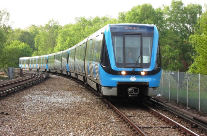 Stockholms tunnelbana, C20 ankommer Björkhagen